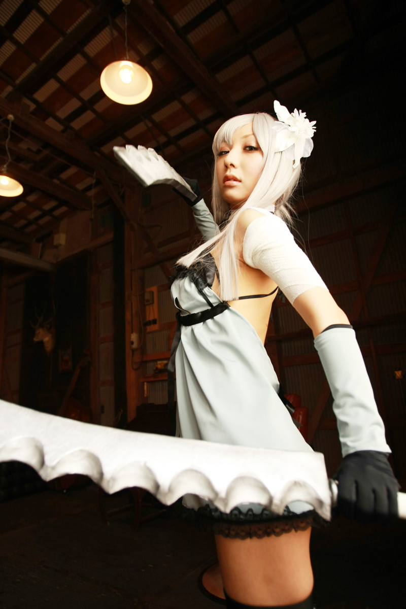 Illustration for article titled The Beautiful (and Bloody) Cosplay of Saki Hanamura